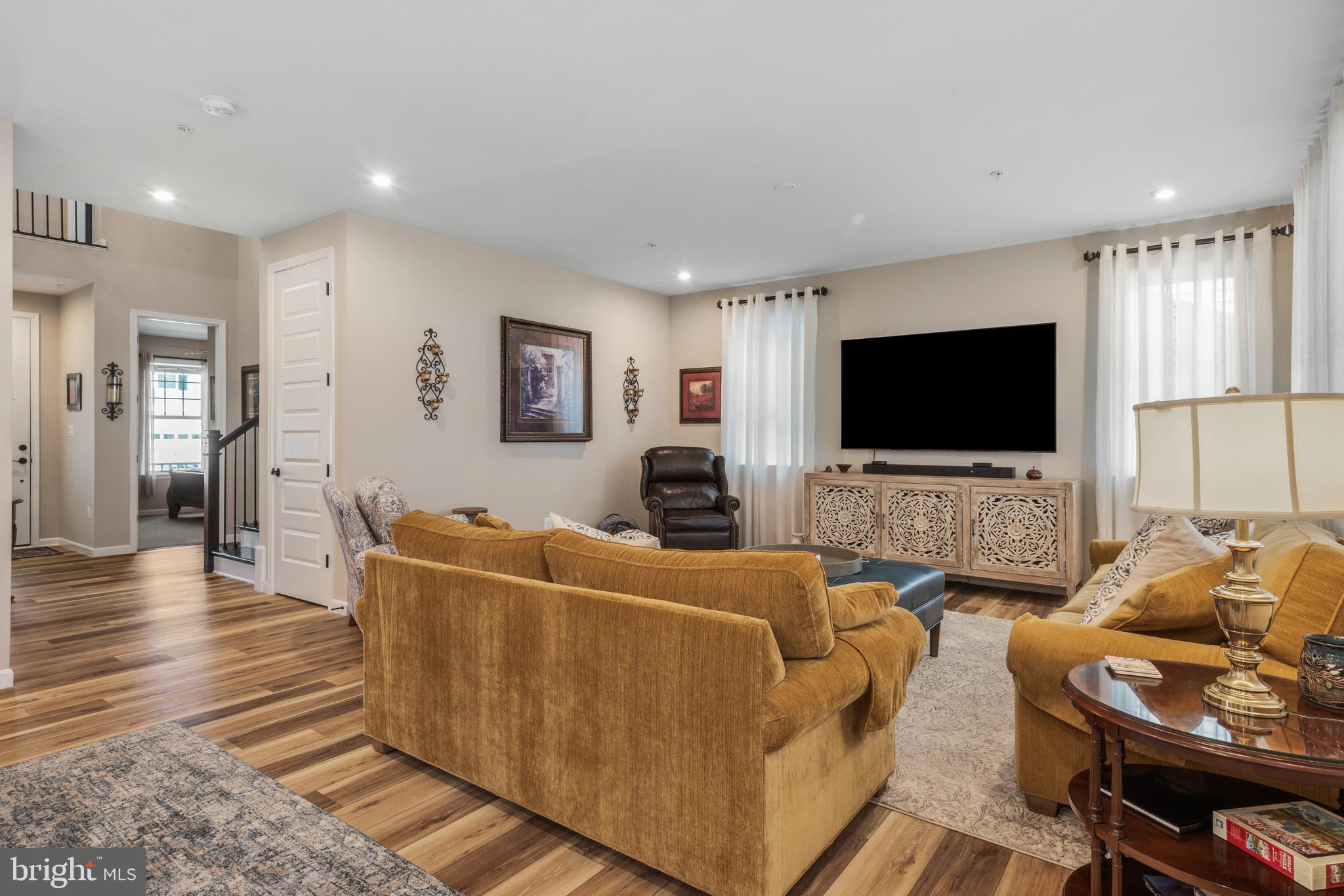 TWO RIVERS - Residential