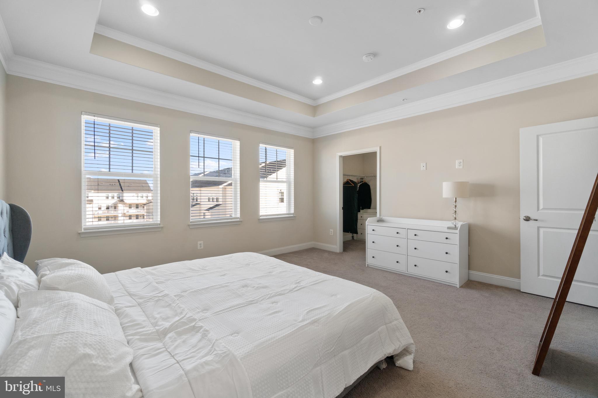 OXFORD SQUARE - Residential