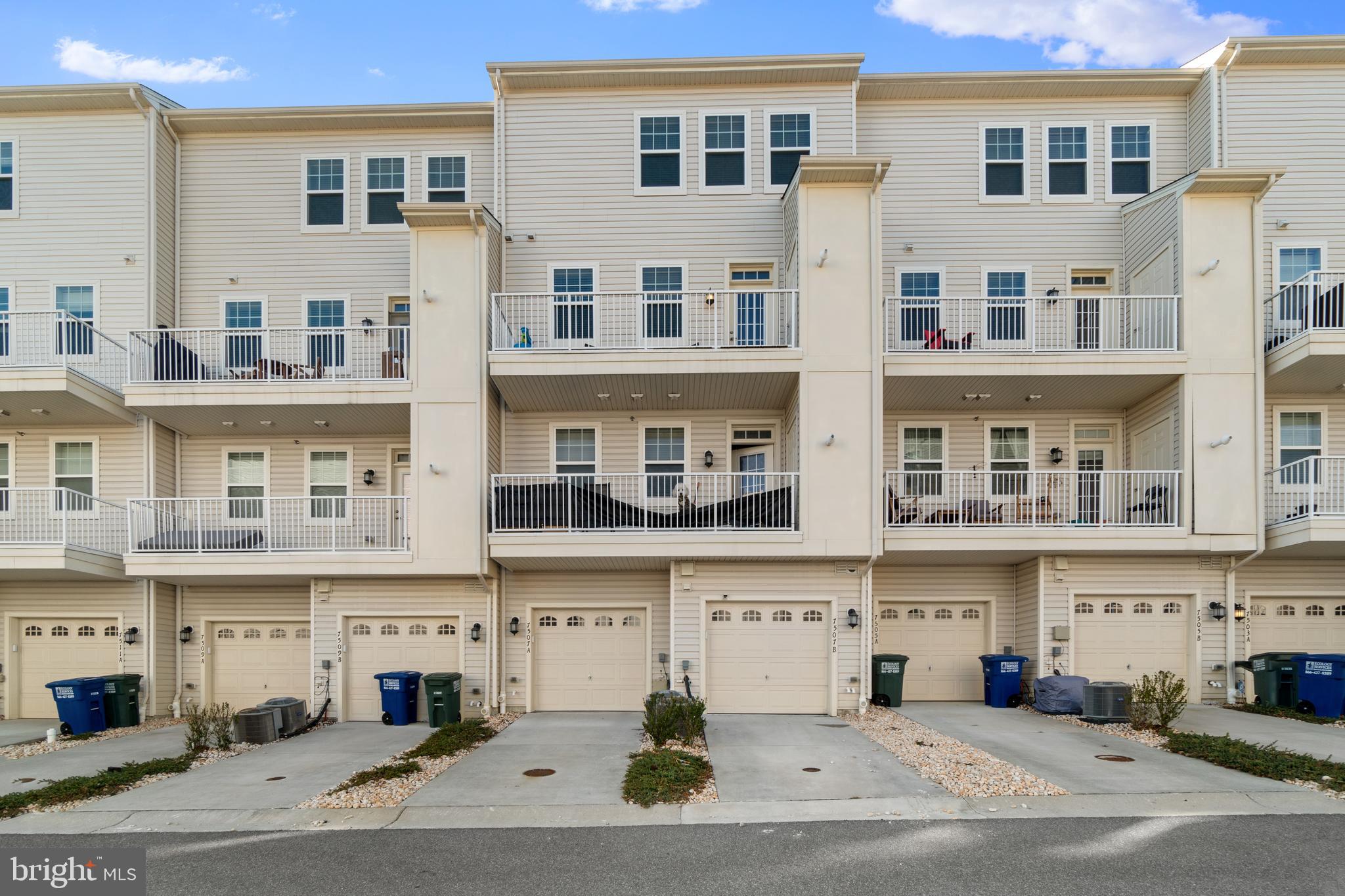 OXFORD SQUARE - Residential