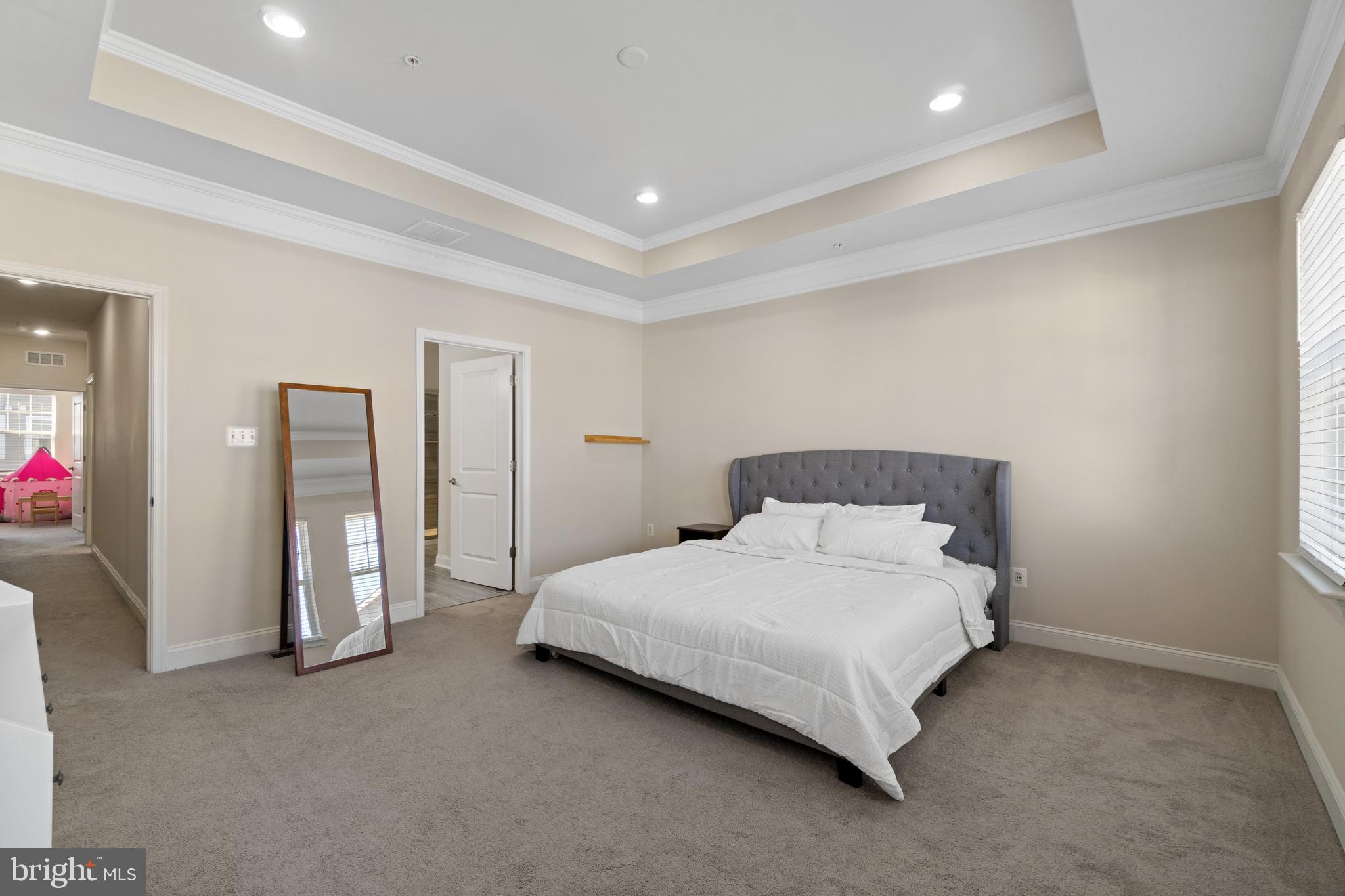 OXFORD SQUARE - Residential