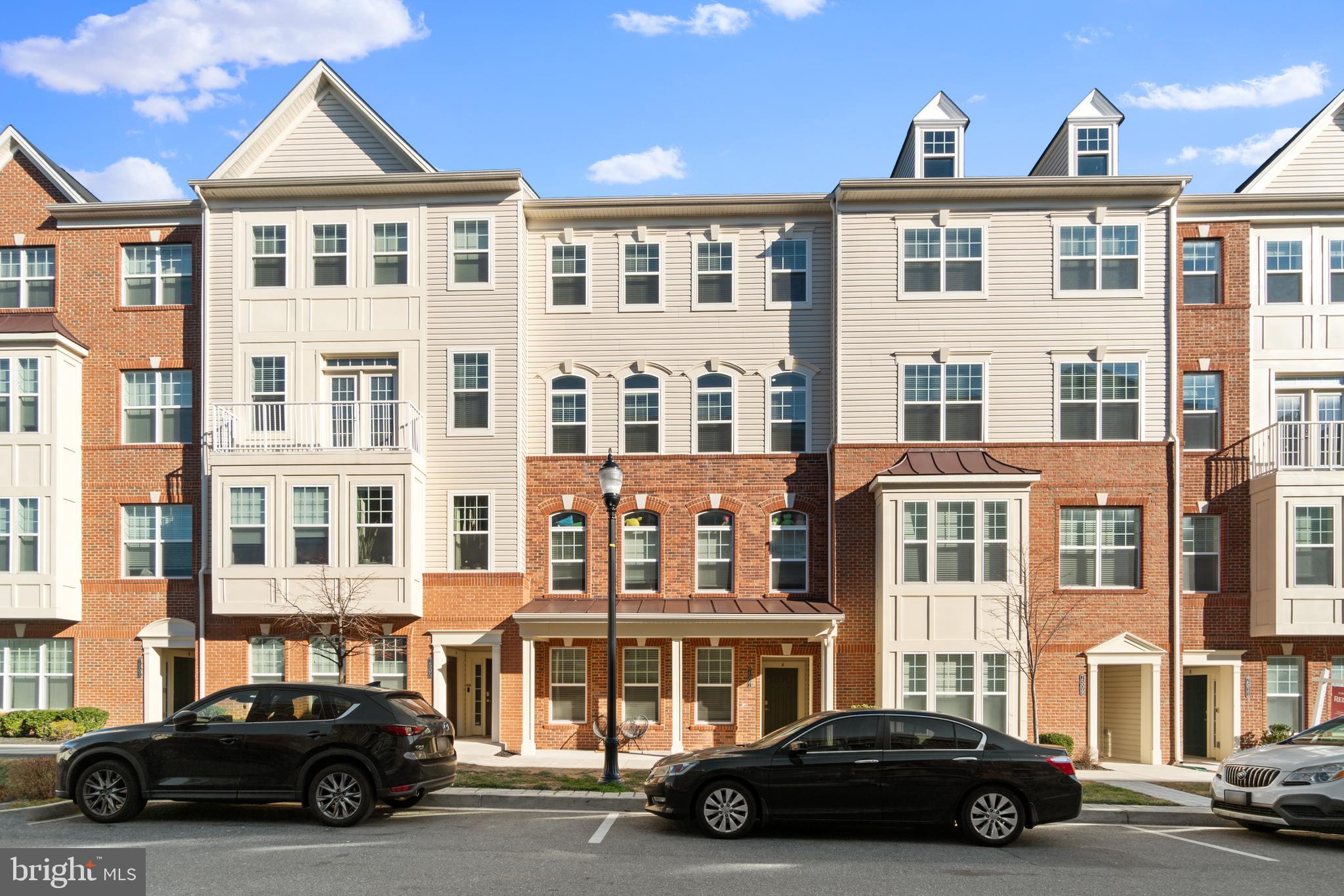 OXFORD SQUARE - Residential