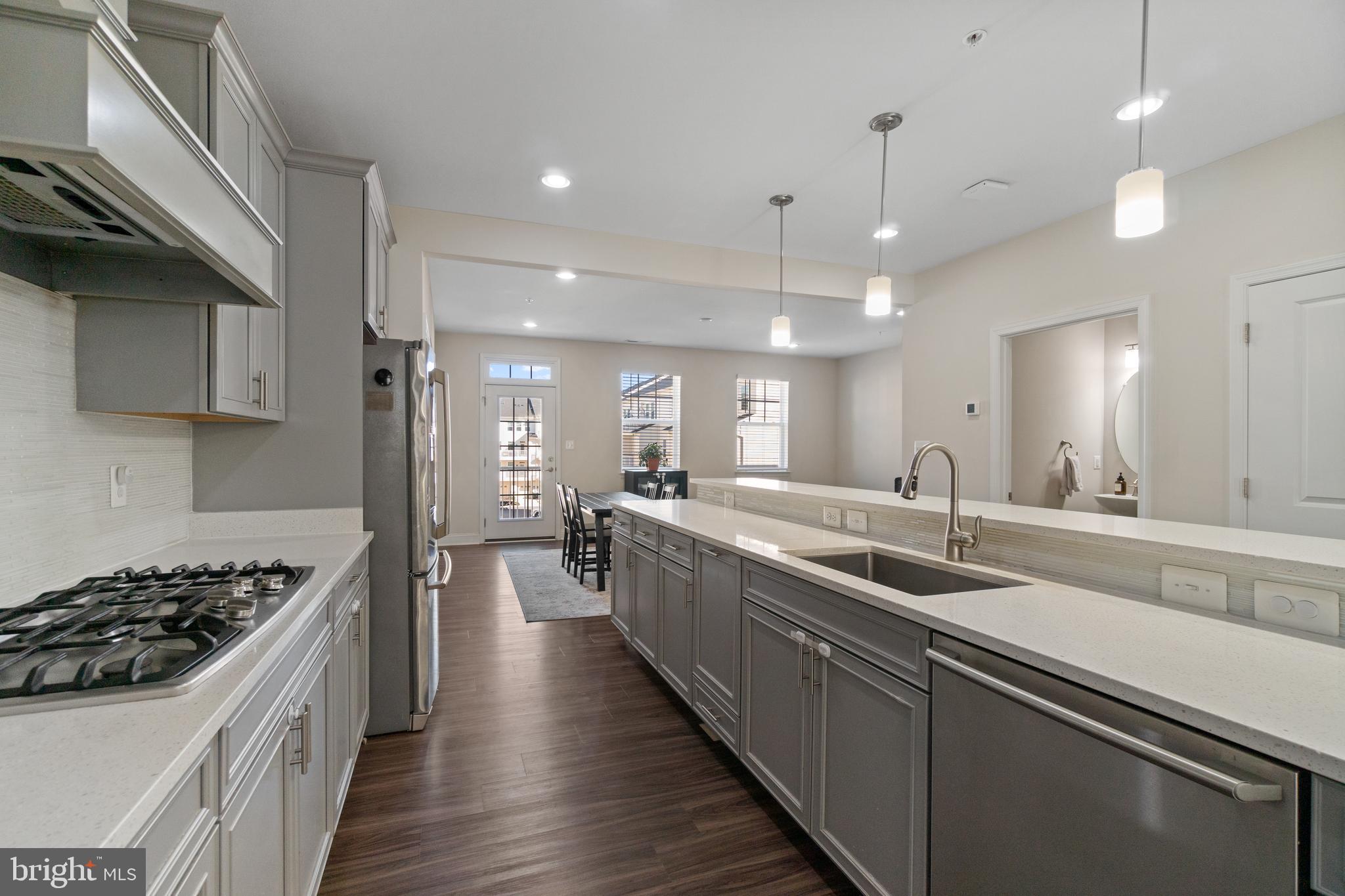 OXFORD SQUARE - Residential