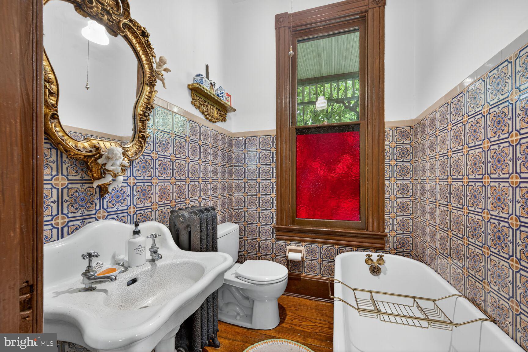 KENSINGTON PARK - Residential