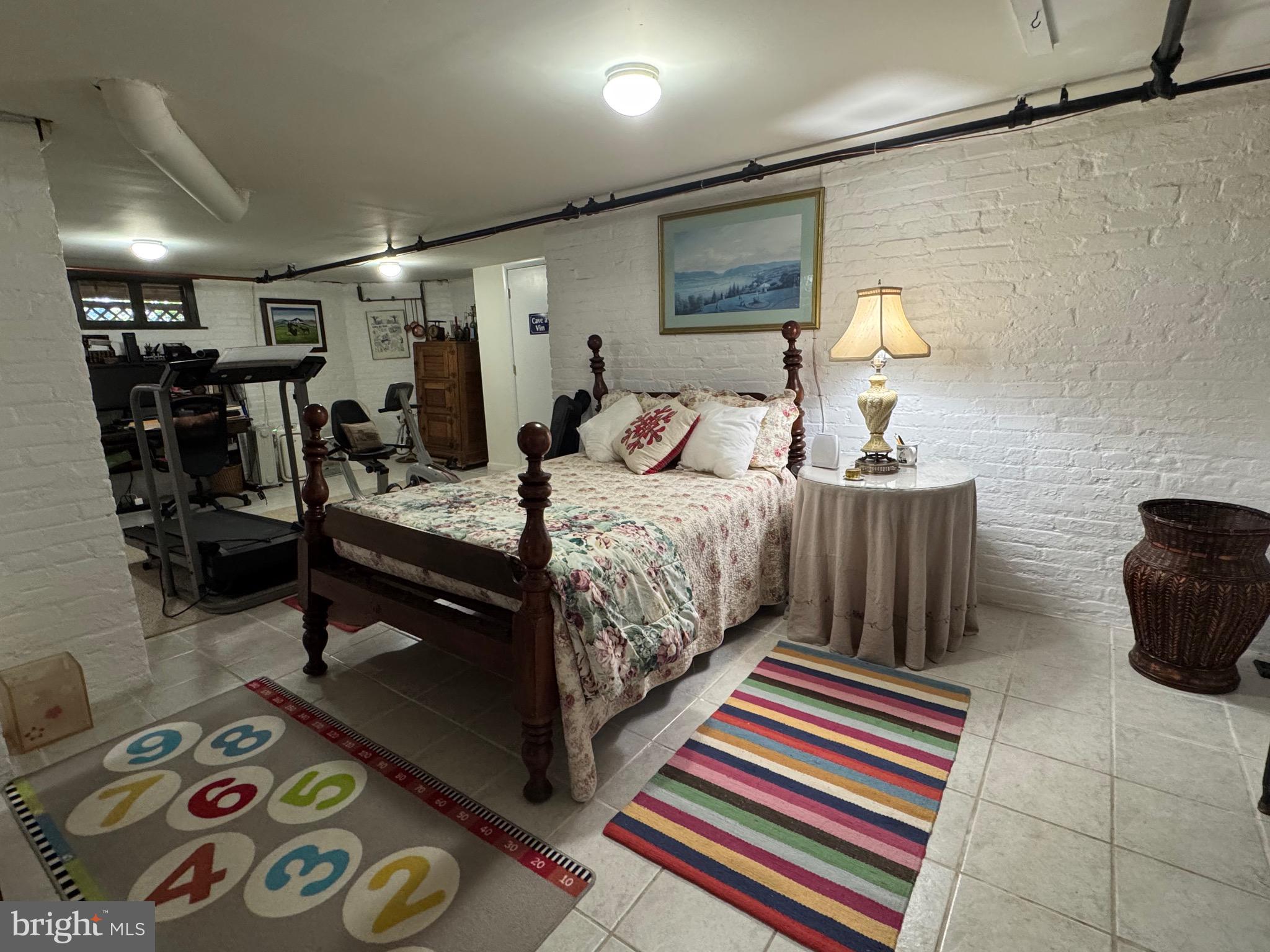 KENSINGTON PARK - Residential