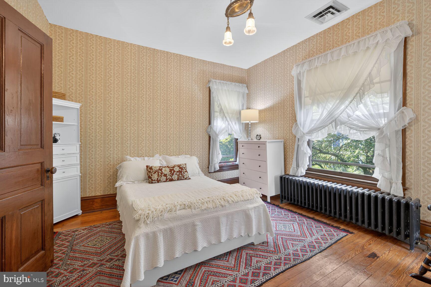 KENSINGTON PARK - Residential