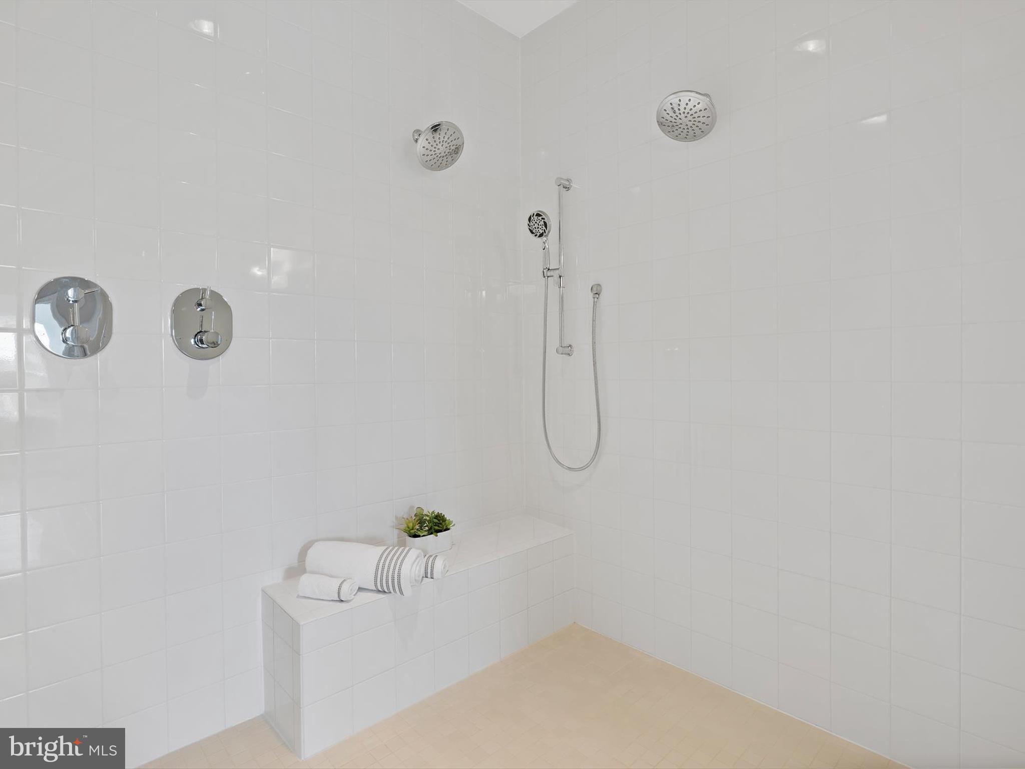 POTOMAC OVERLOOK CONDO - Residential