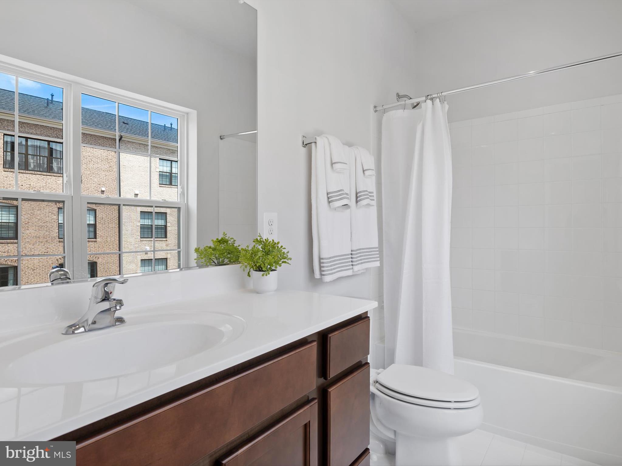 POTOMAC OVERLOOK CONDO - Residential