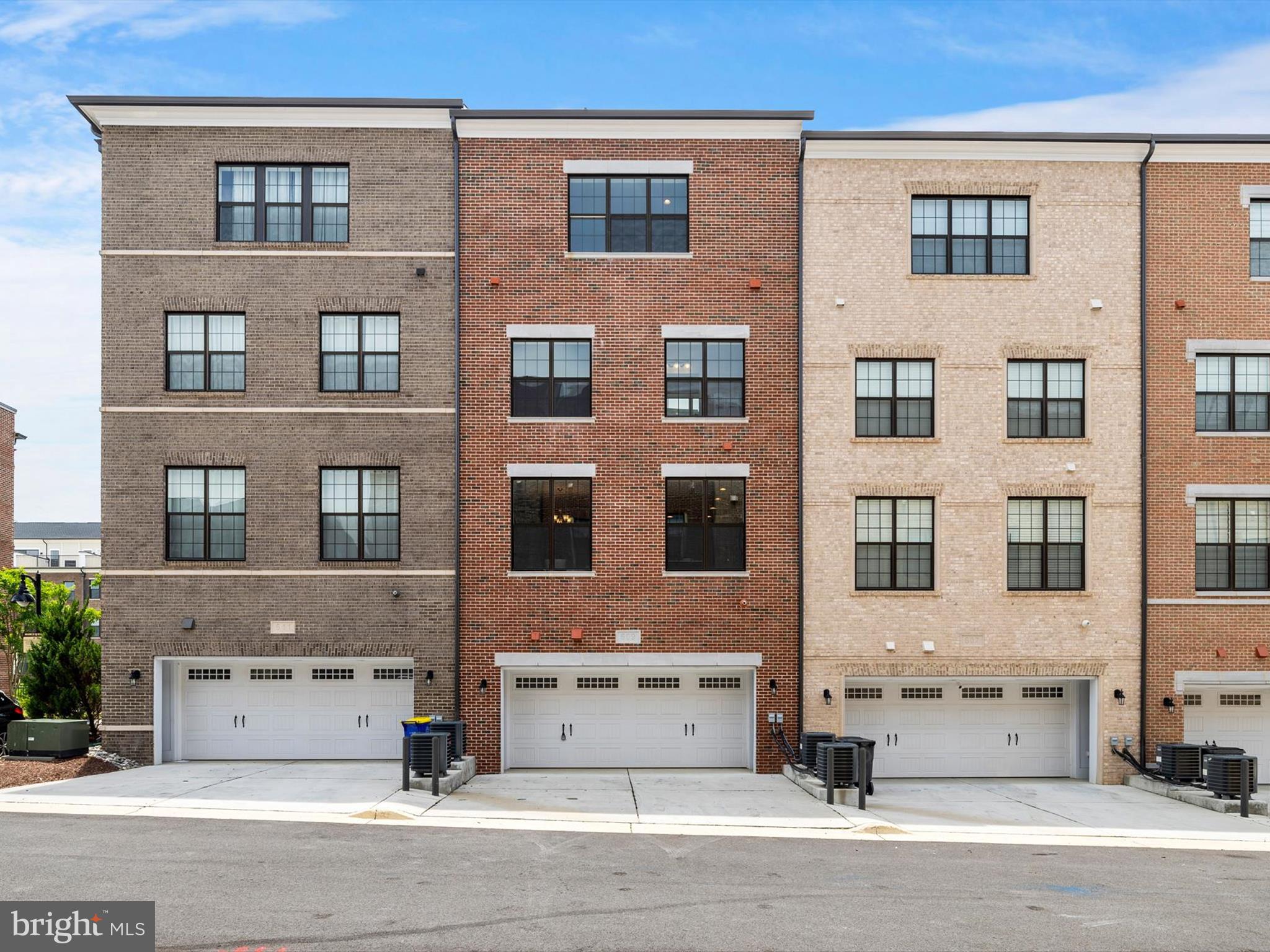 POTOMAC OVERLOOK CONDO - Residential