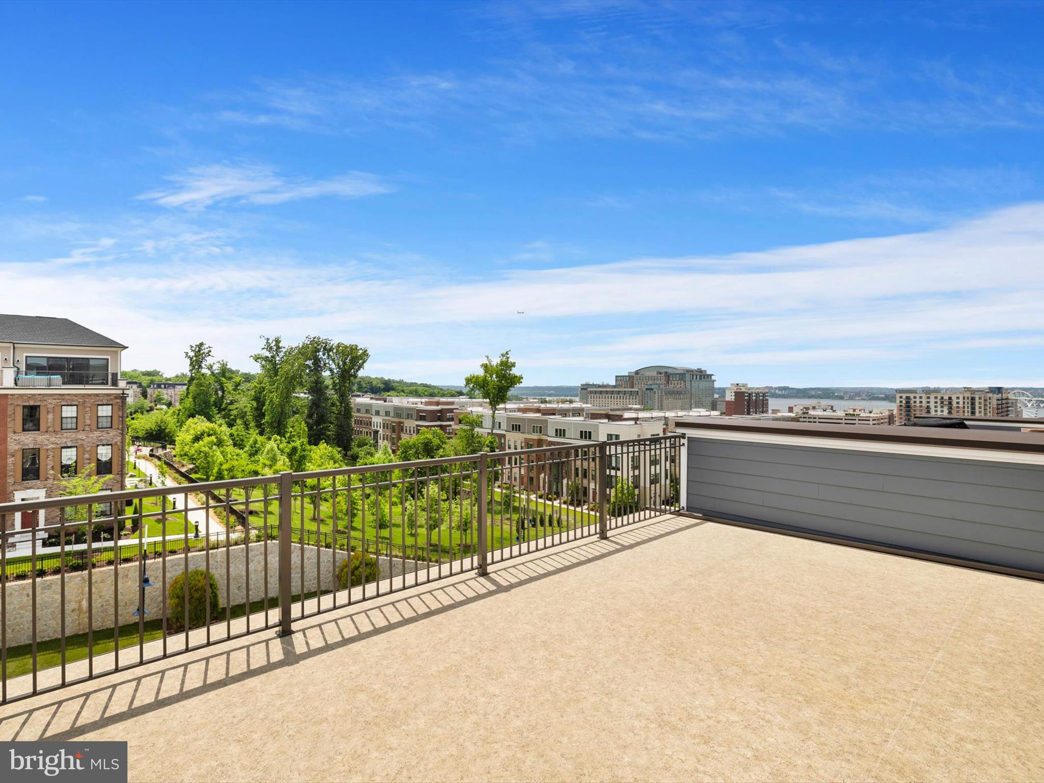 POTOMAC OVERLOOK CONDO - Residential