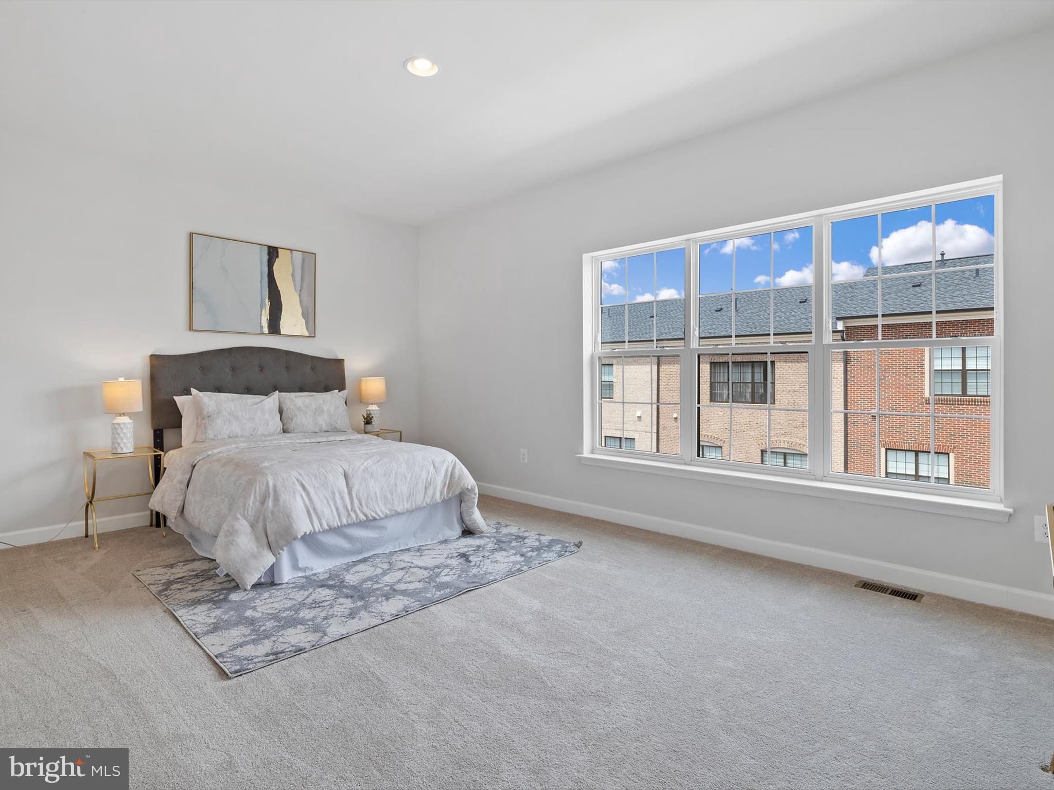 POTOMAC OVERLOOK CONDO - Residential