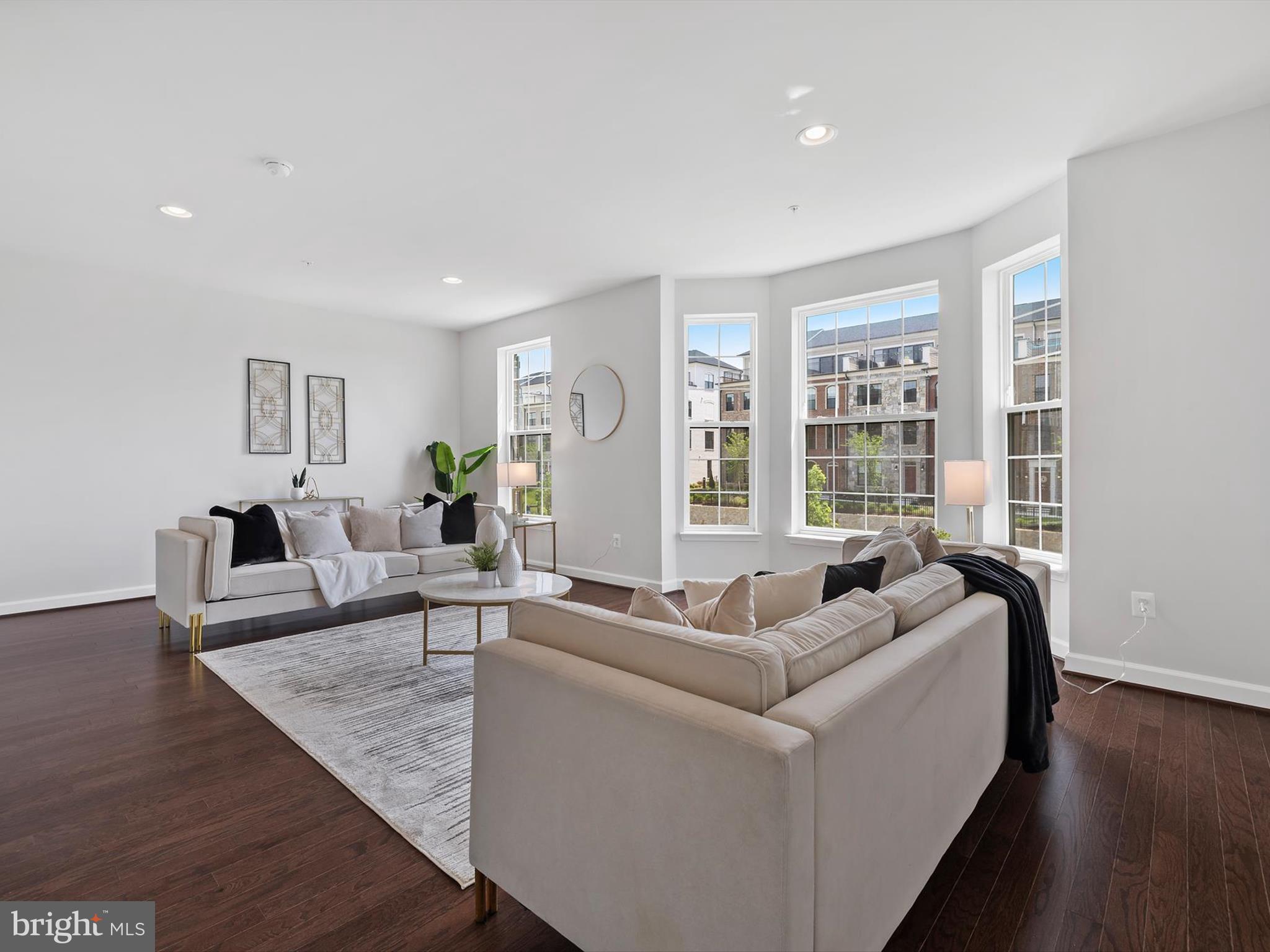 POTOMAC OVERLOOK CONDO - Residential