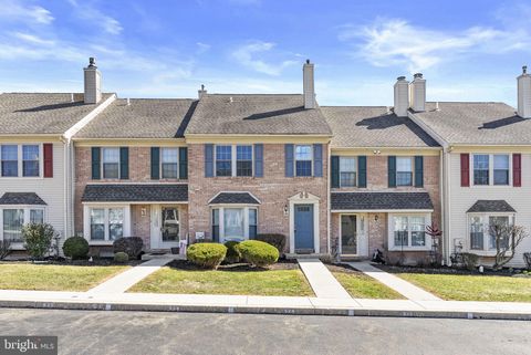 524 OAKTREE COURT POTTSTOWN PA 19464