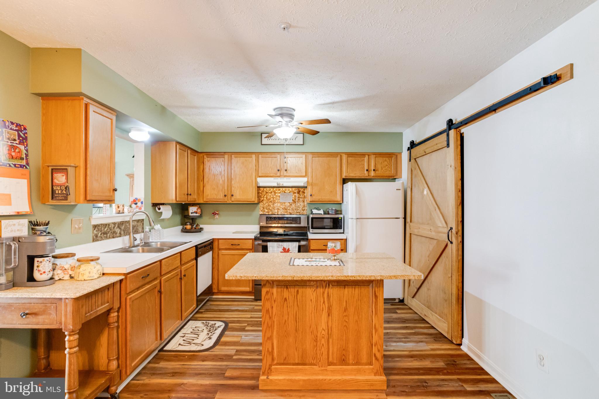 WOODS OF BAYVIEW - Residential