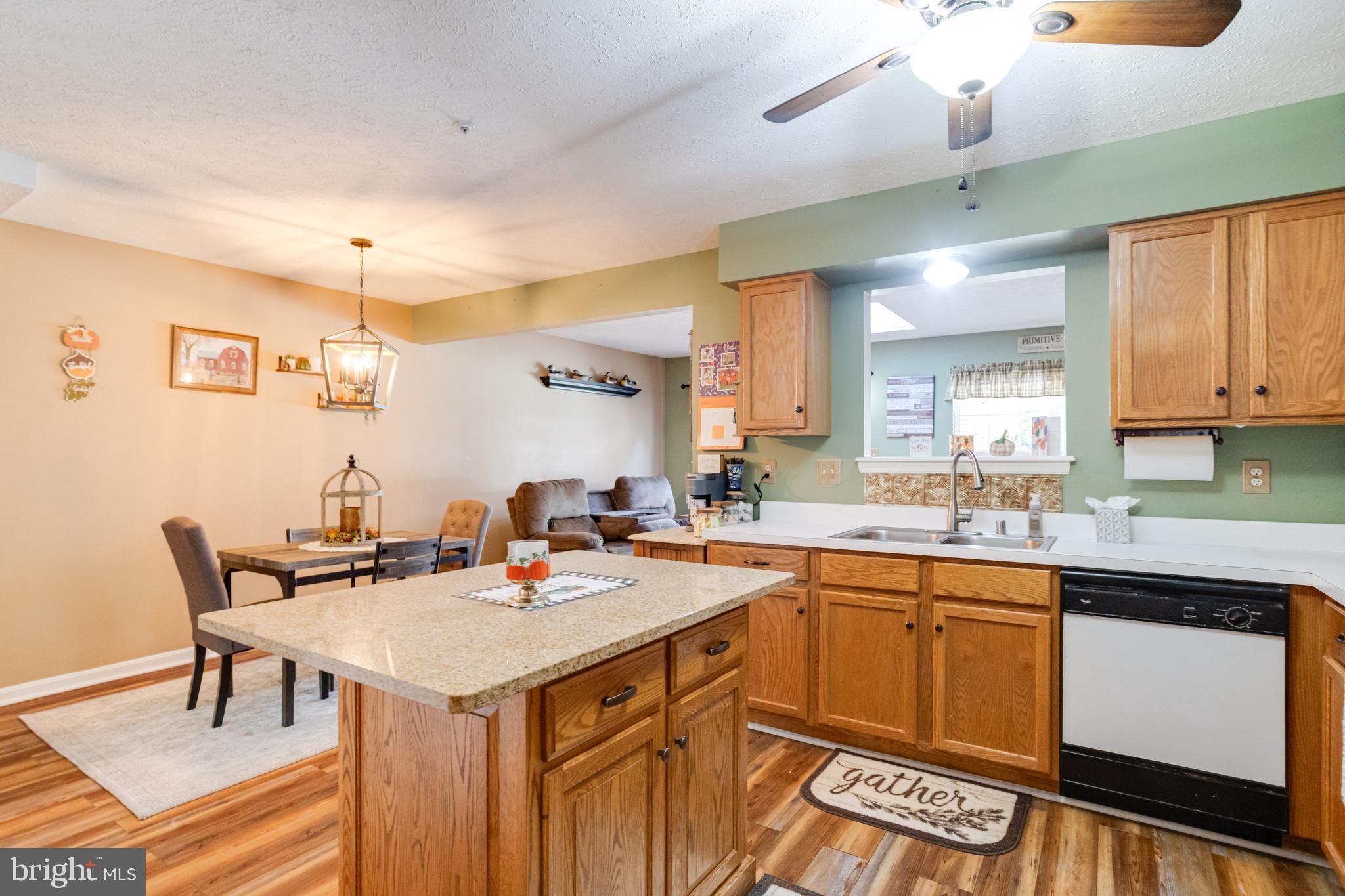 WOODS OF BAYVIEW - Residential