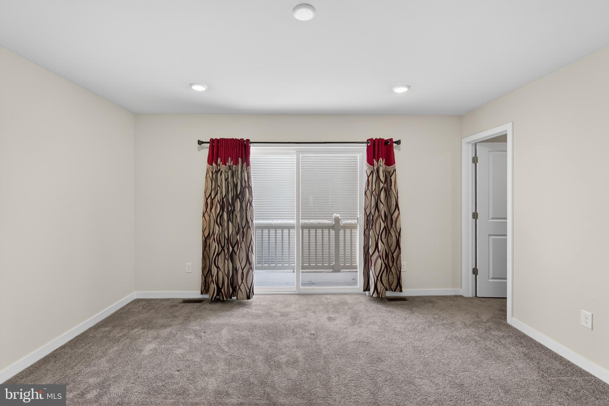 RIVER PIONTE - Residential