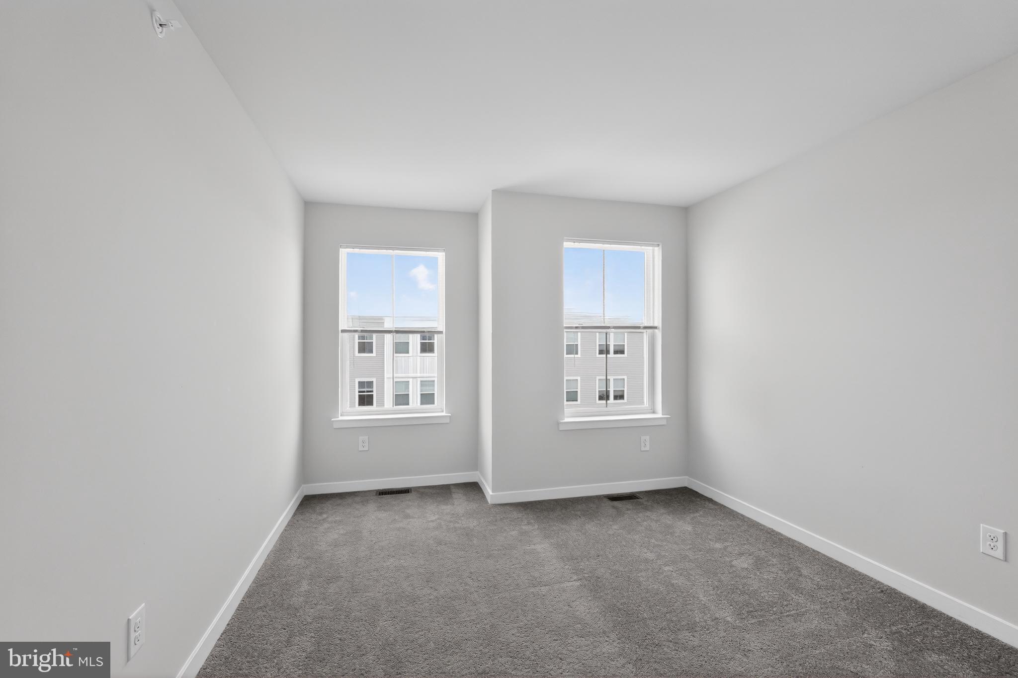 RIVER PIONTE - Residential