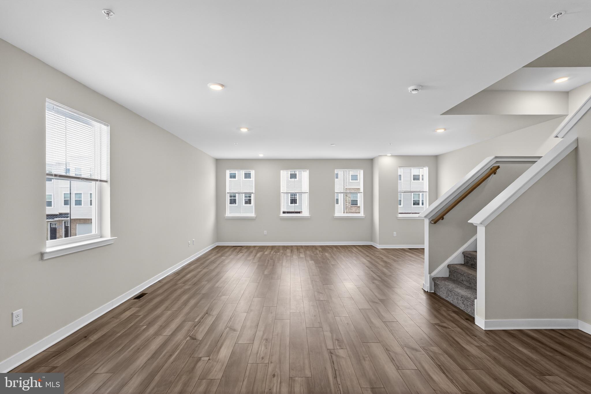 RIVER PIONTE - Residential