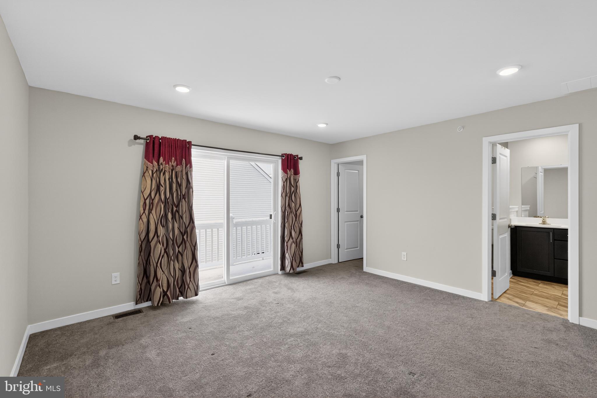 RIVER PIONTE - Residential