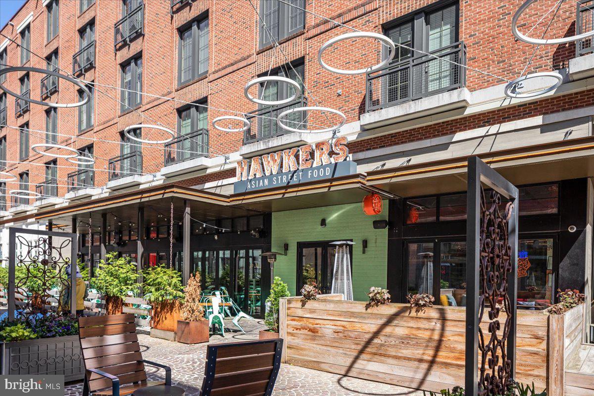 BETHESDA MEWS - Residential