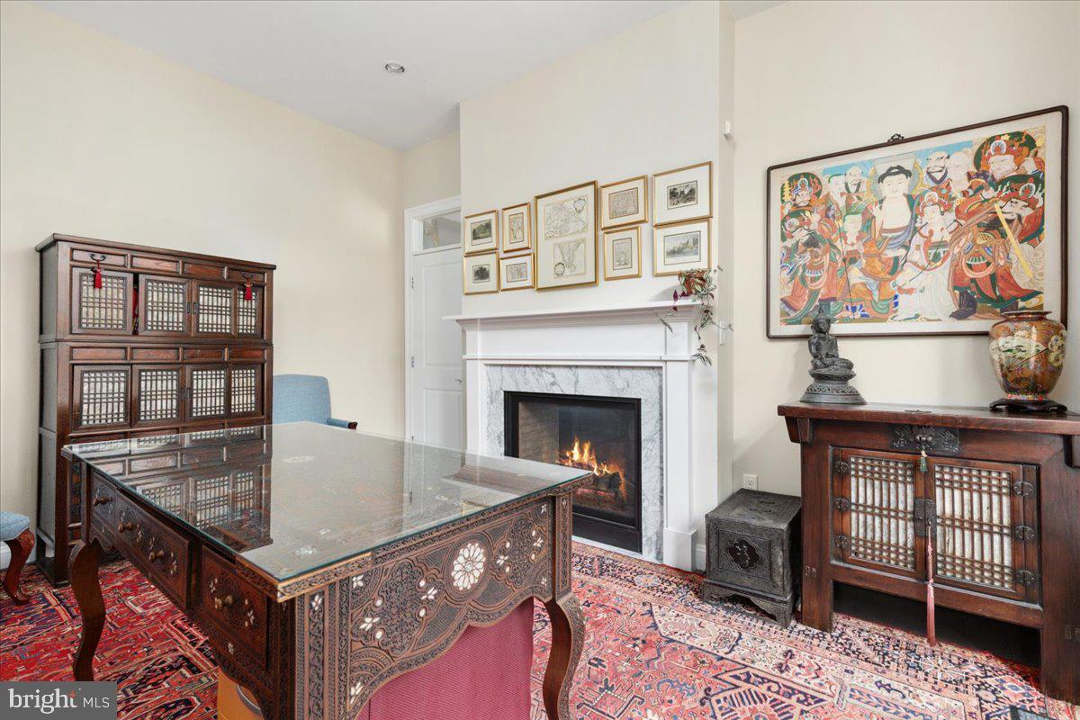 BETHESDA MEWS - Residential