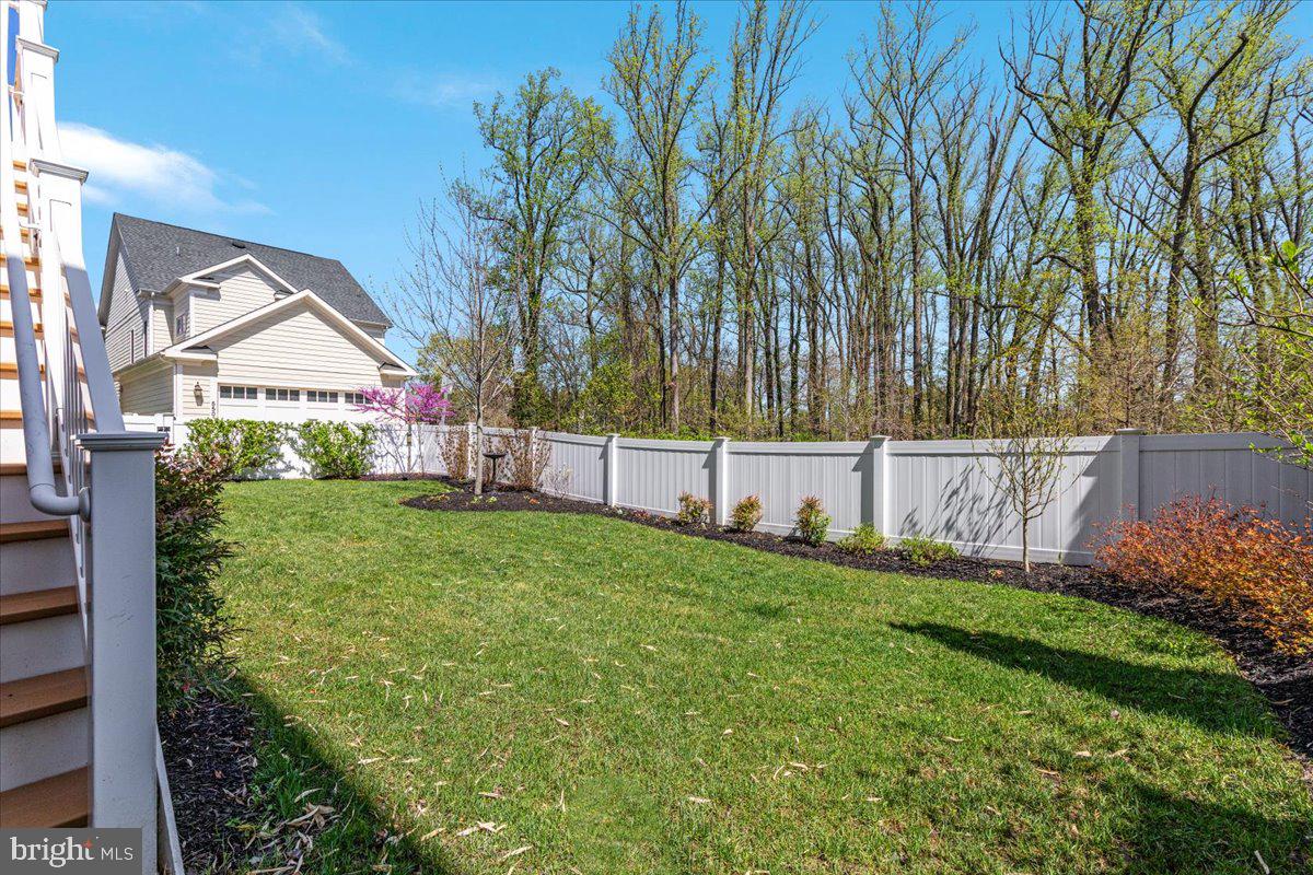 BETHESDA MEWS - Residential