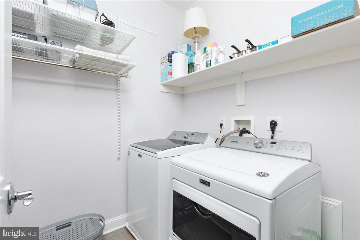 BETHESDA MEWS - Residential