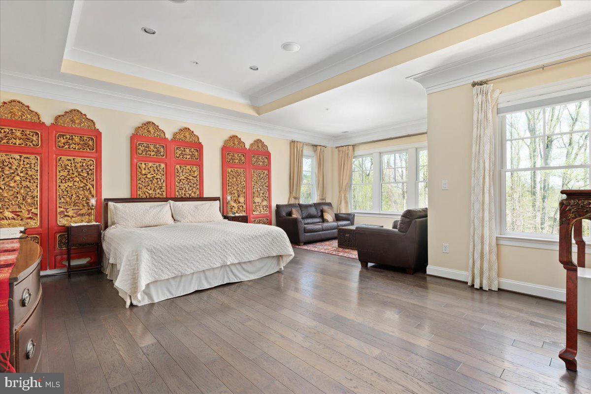 BETHESDA MEWS - Residential