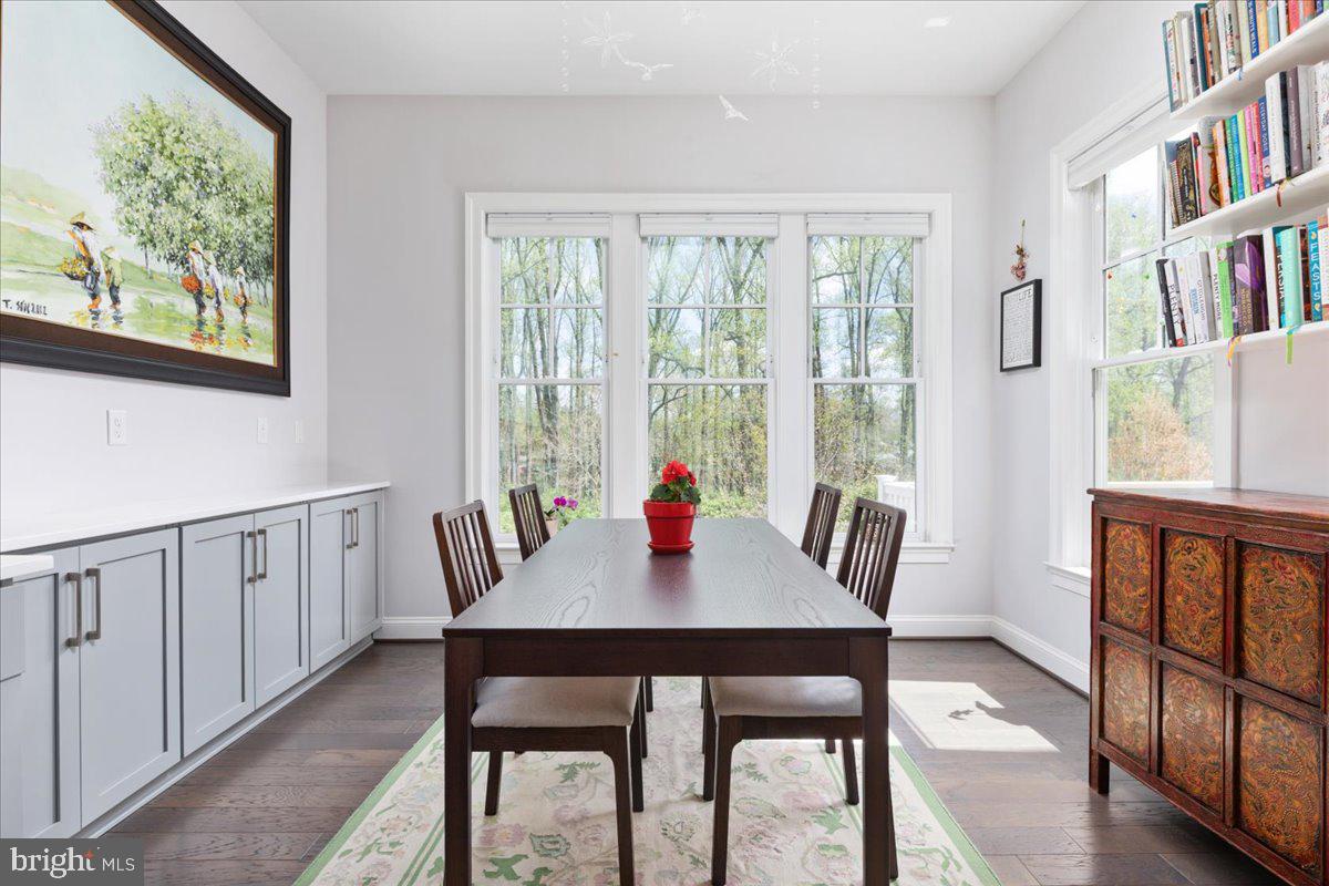 BETHESDA MEWS - Residential