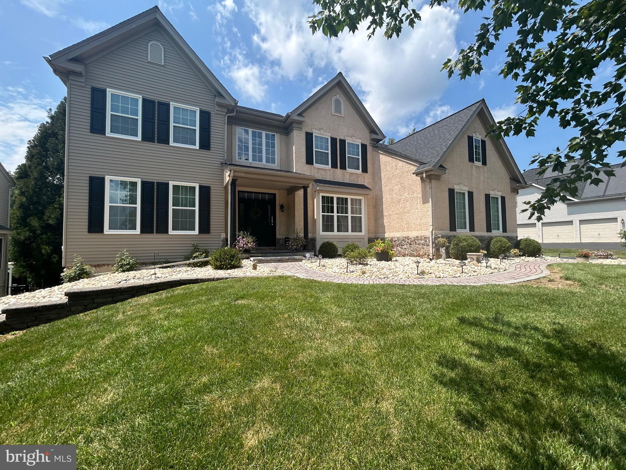 207 HONEY LOCUST DRIVE