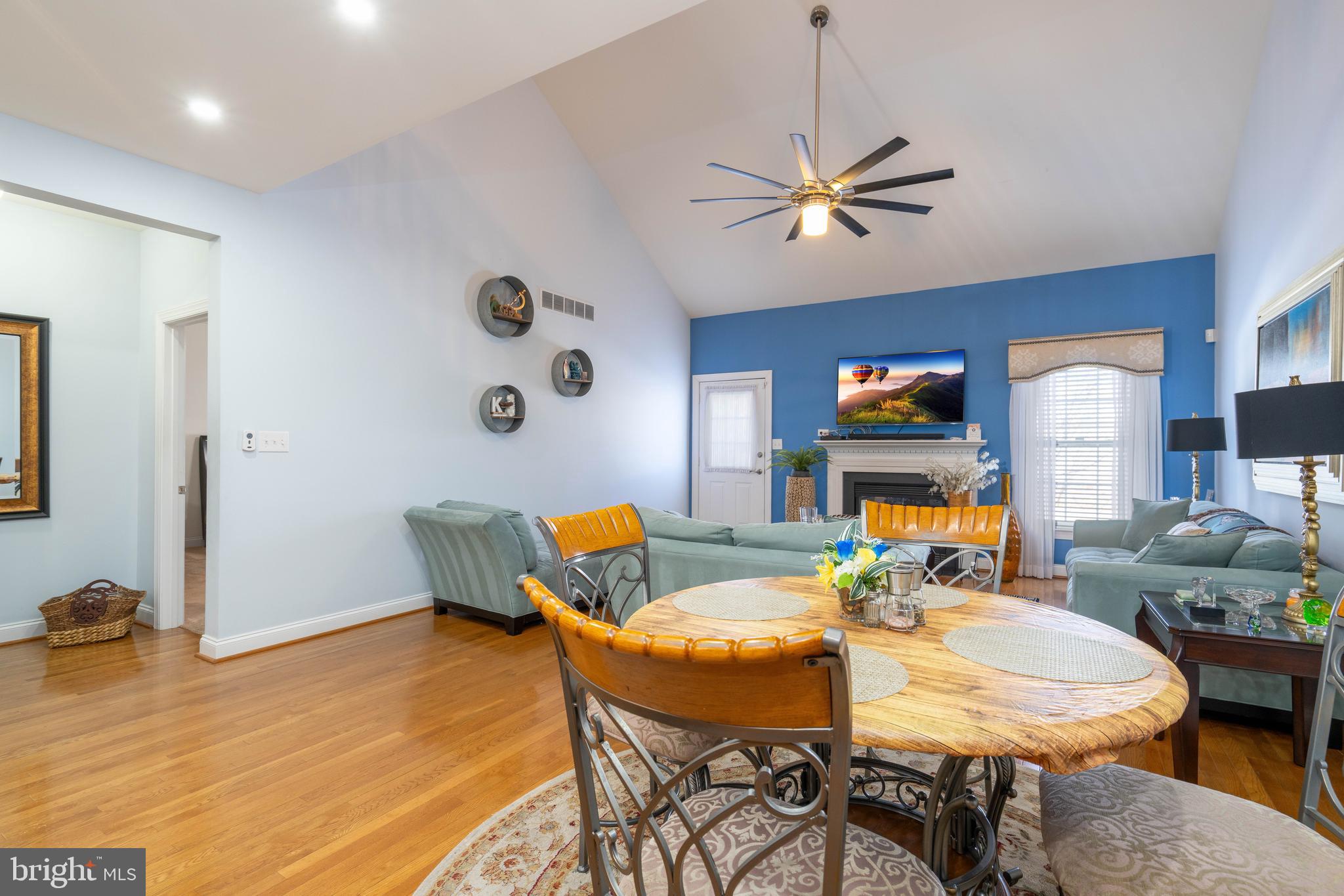 STEEPLE GLENN - Residential