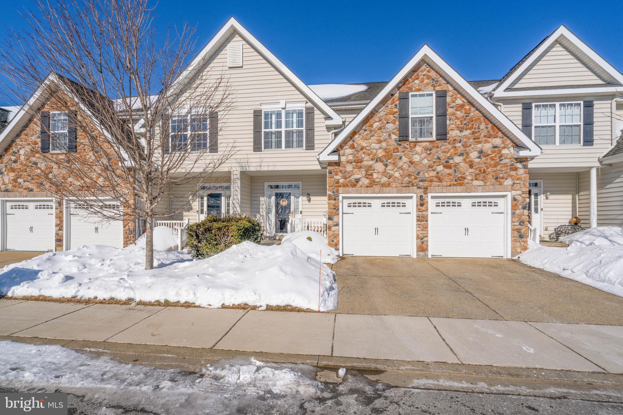 4 GRAND NATIONAL LANE 36