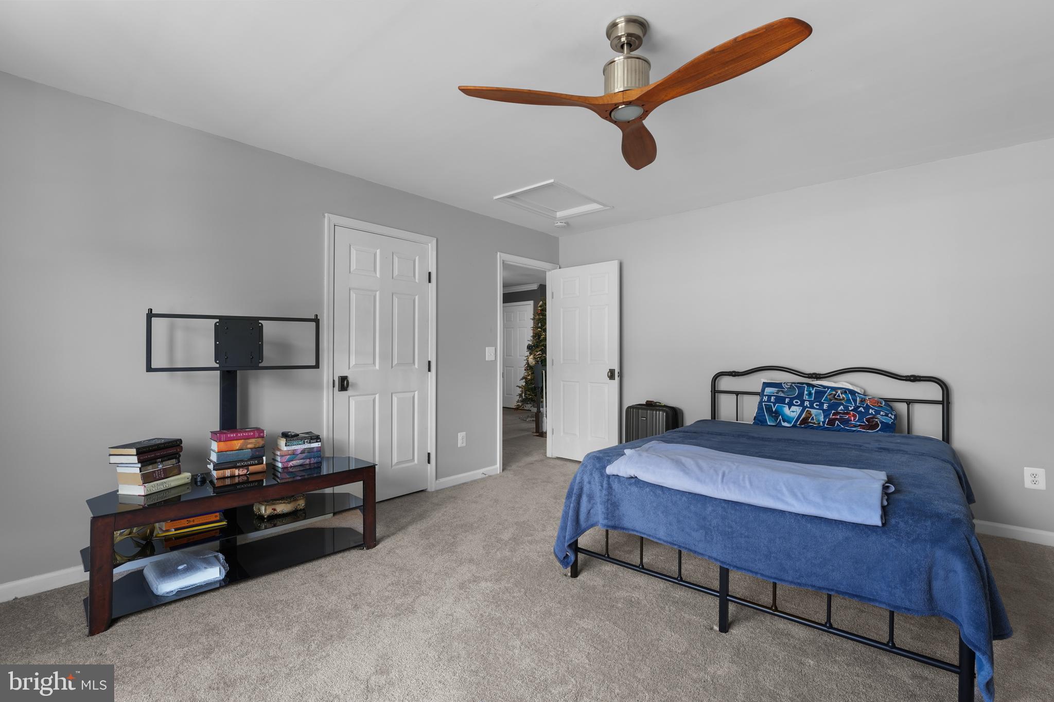 VILLAS AT THE RIDGES - Residential