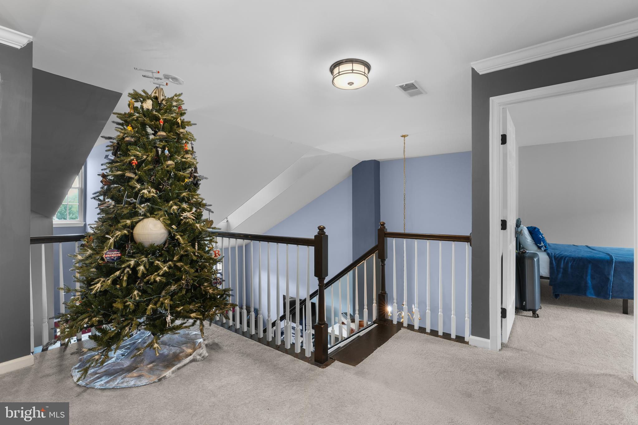 VILLAS AT THE RIDGES - Residential