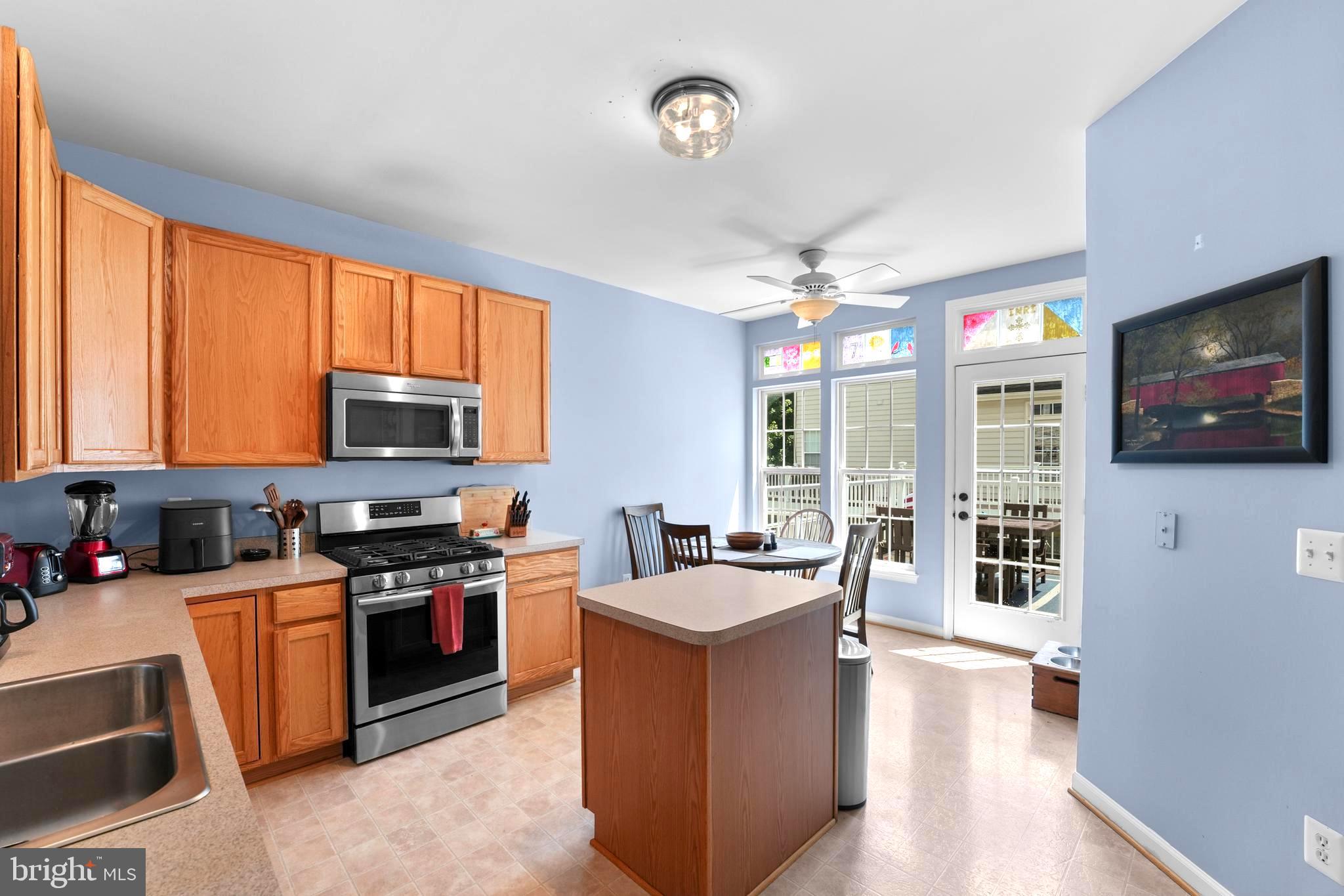 VILLAS AT THE RIDGES - Residential