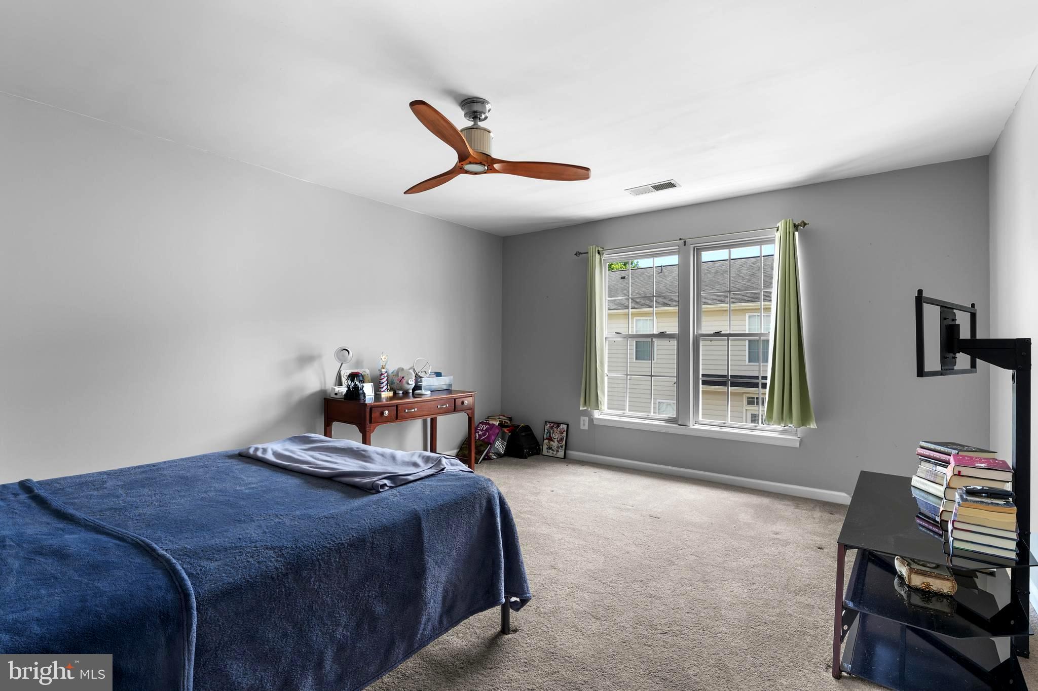 VILLAS AT THE RIDGES - Residential