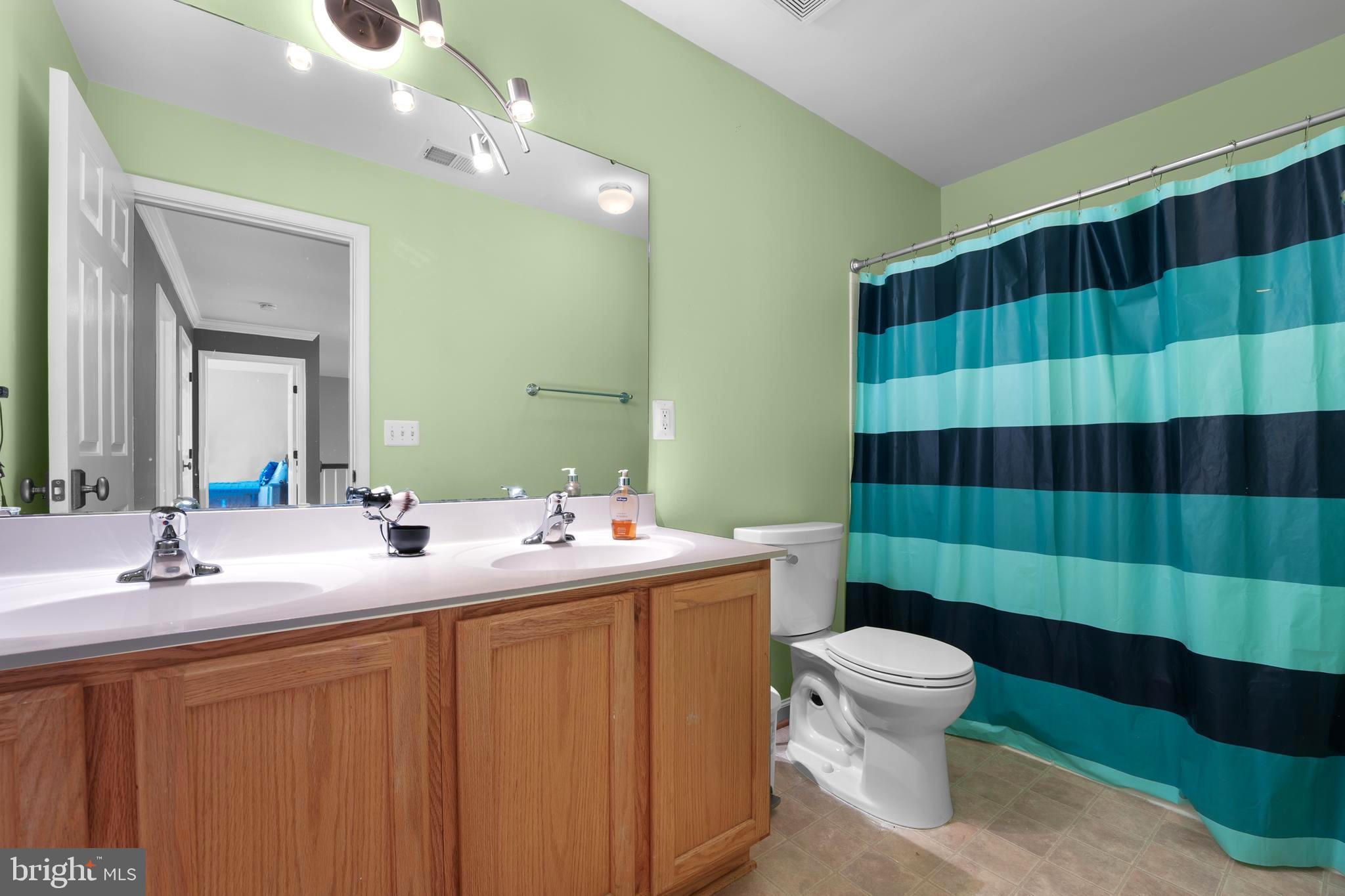 VILLAS AT THE RIDGES - Residential