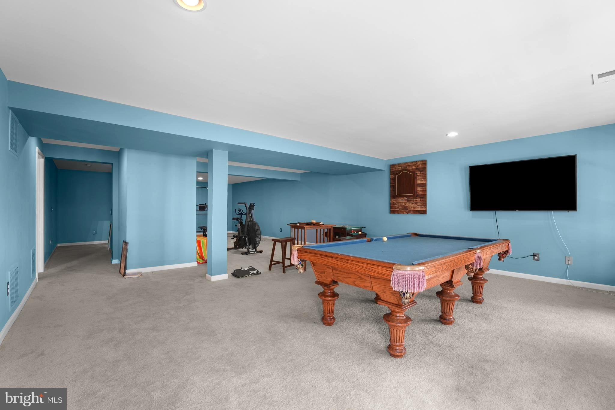 VILLAS AT THE RIDGES - Residential