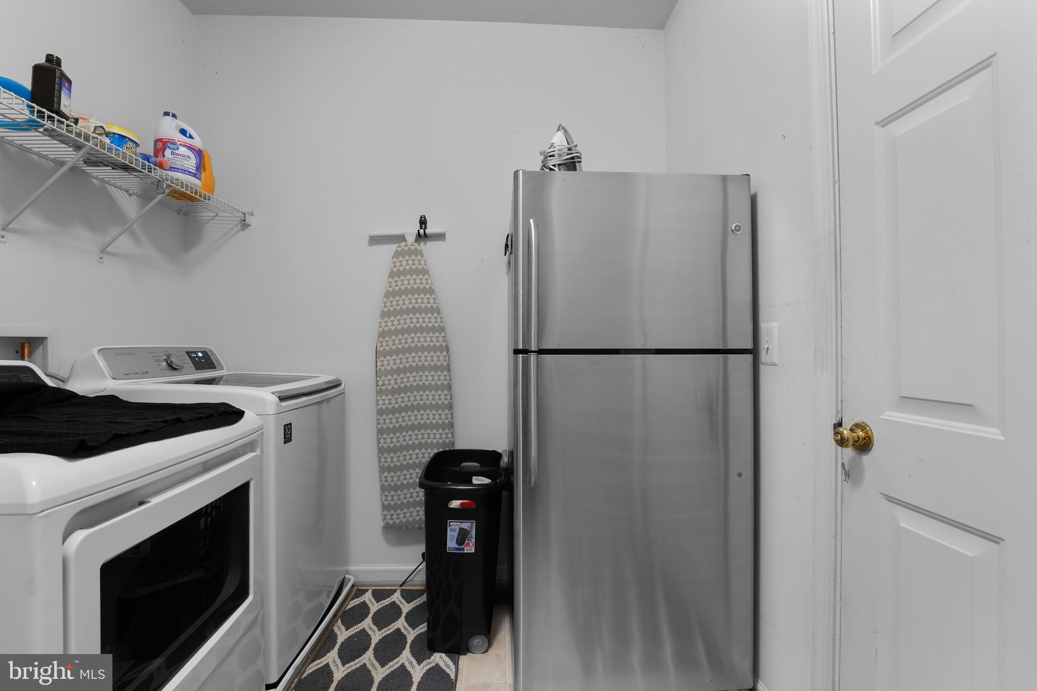 VILLAS AT THE RIDGES - Residential