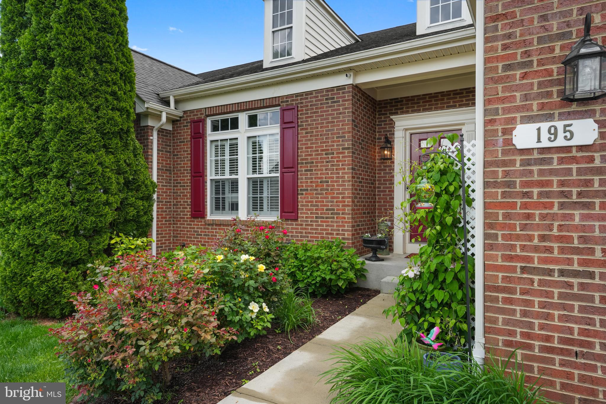 195 ONYX WAY