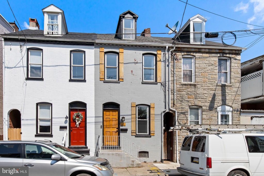 Photo of 10 LOCUST ST, LANCASTER, PA 17602 (MLS # PALA2035318)