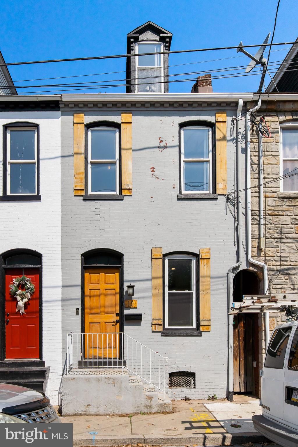 Photo of 10 LOCUST ST, LANCASTER, PA 17602 (MLS # PALA2035318)