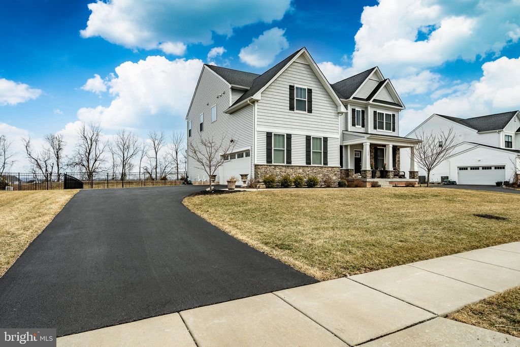 Photo of 132 Violet Way, SPRING CITY, PA 19475 (MLS # PACT2118480)