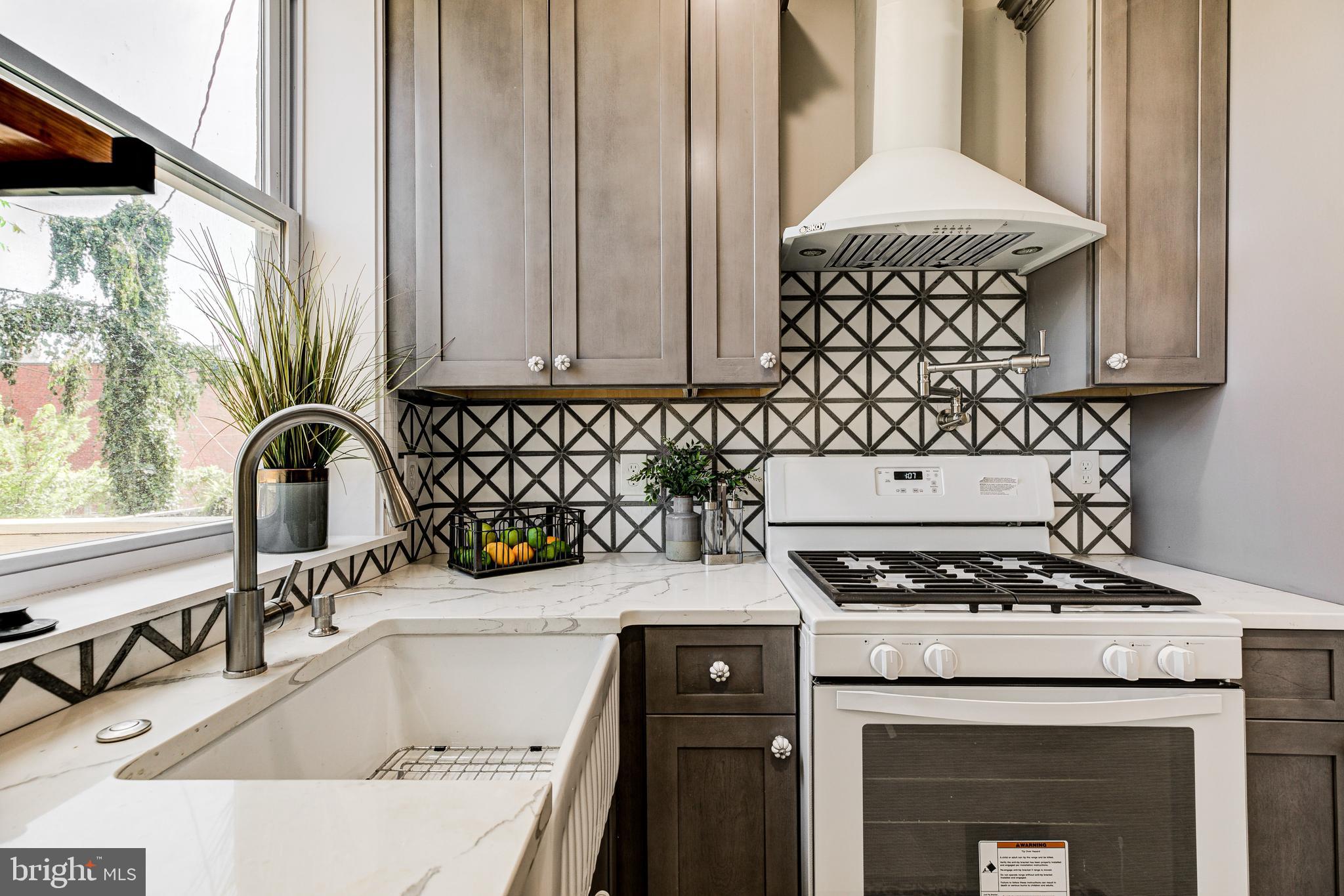 HAMPDEN HISTORIC DISTRICT - Residential