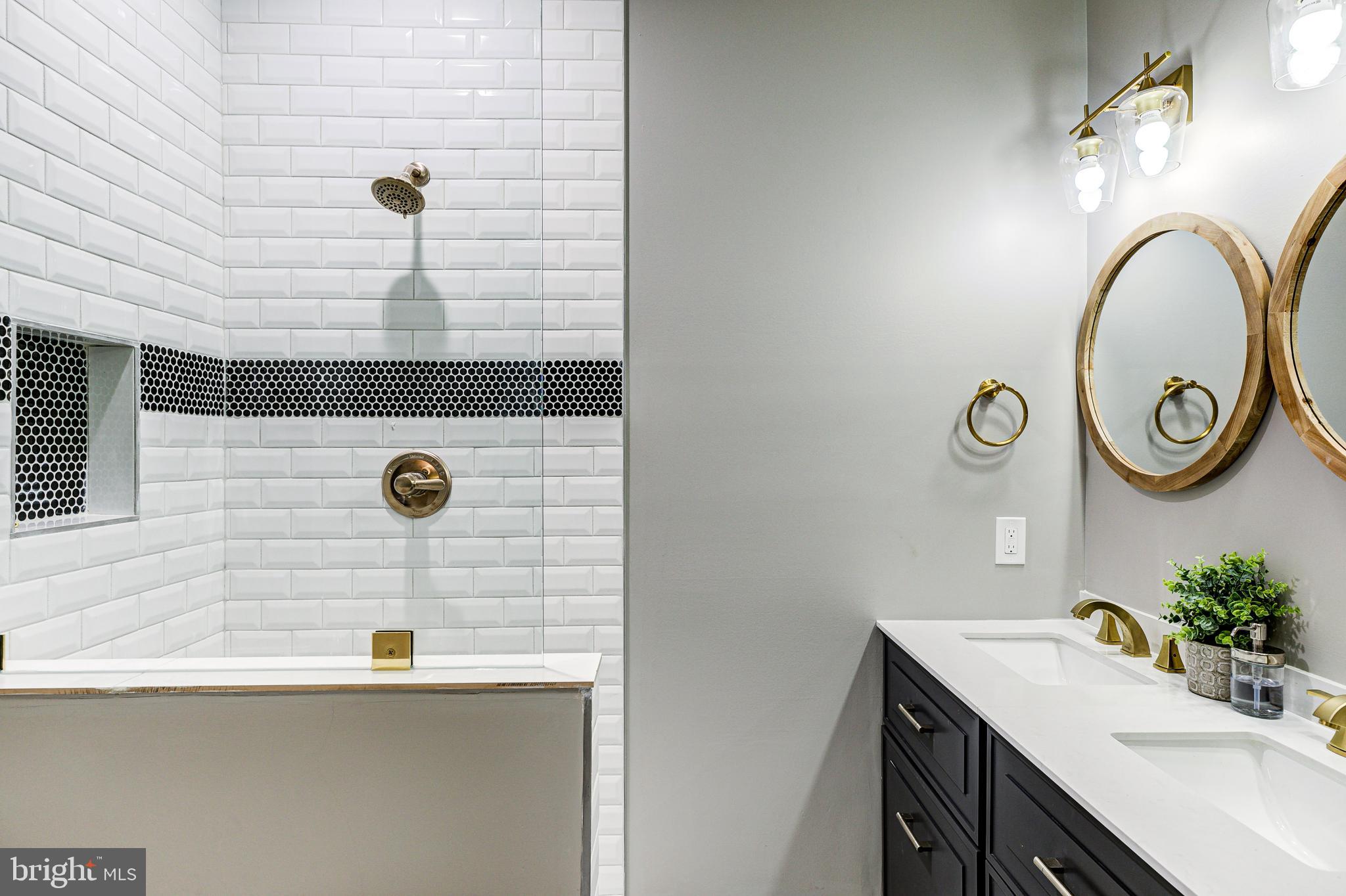 HAMPDEN HISTORIC DISTRICT - Residential