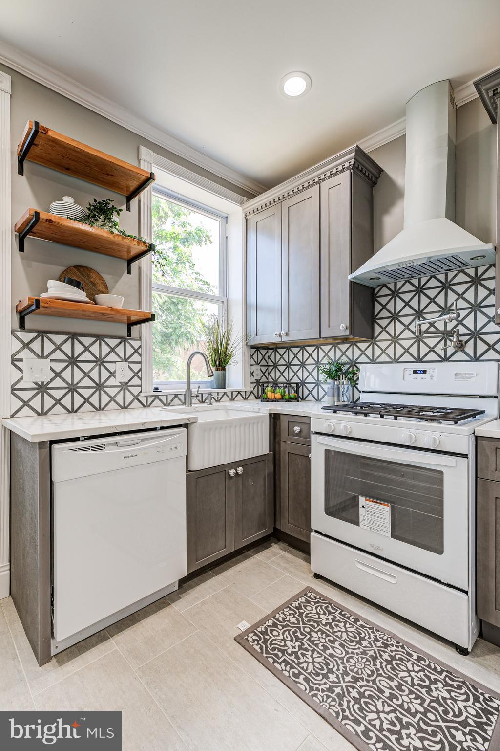 HAMPDEN HISTORIC DISTRICT - Residential