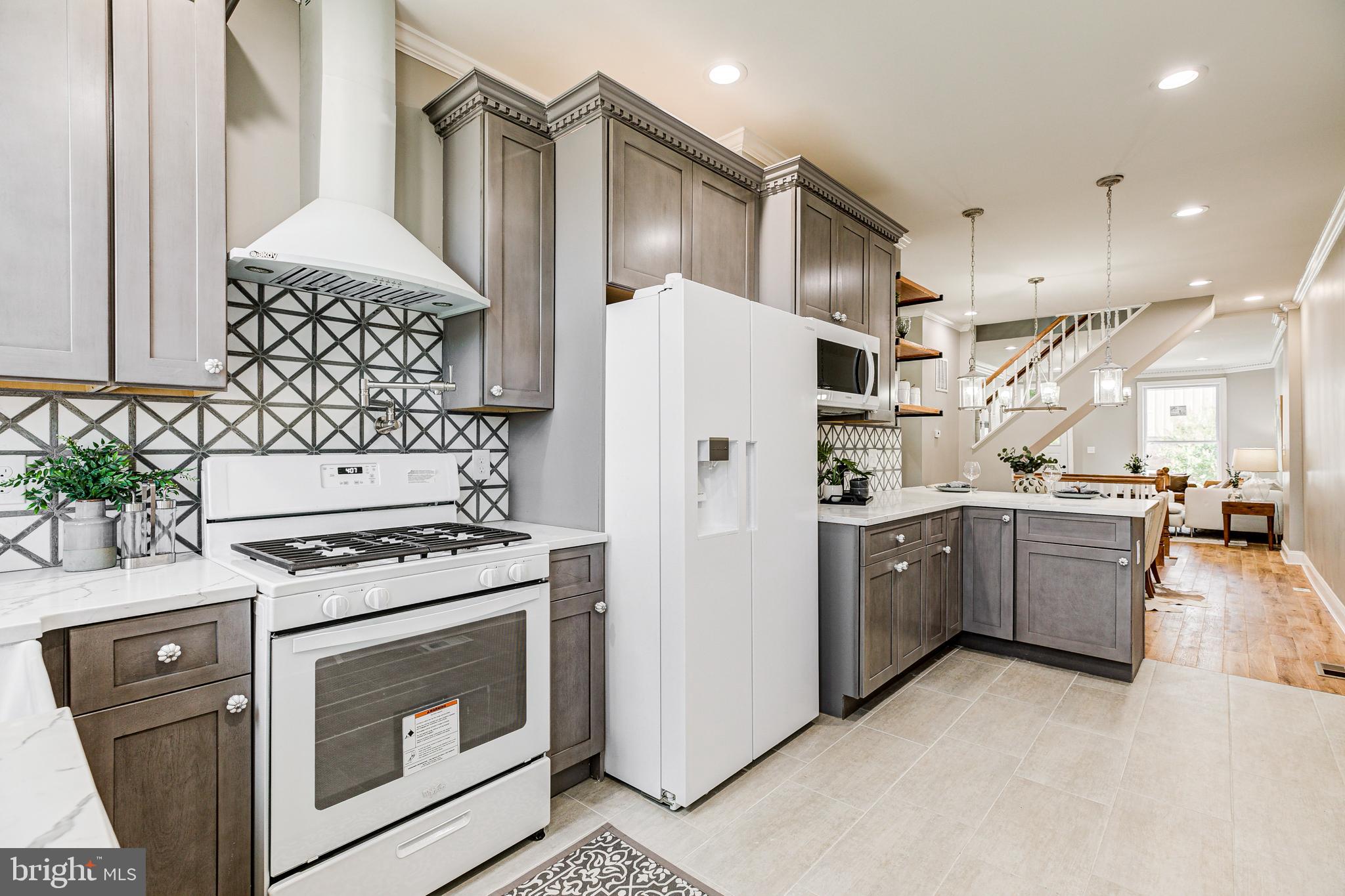 HAMPDEN HISTORIC DISTRICT - Residential