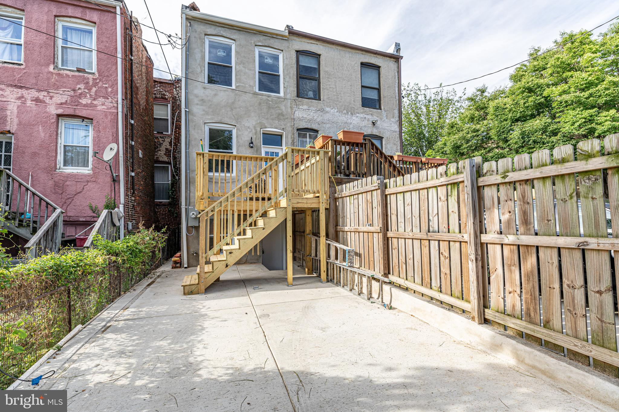 HAMPDEN HISTORIC DISTRICT - Residential