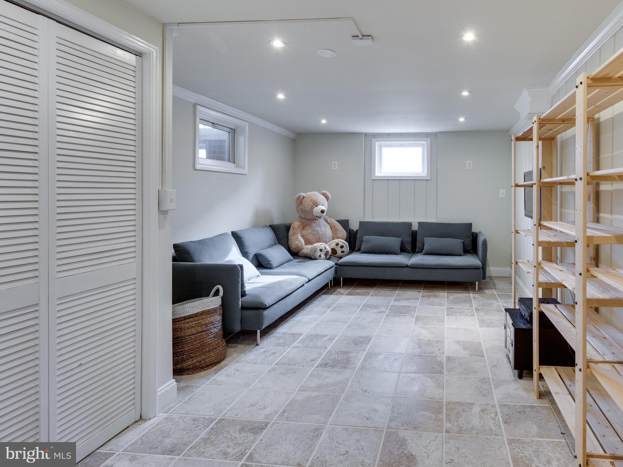 FAIRVIEW - Residential Lease