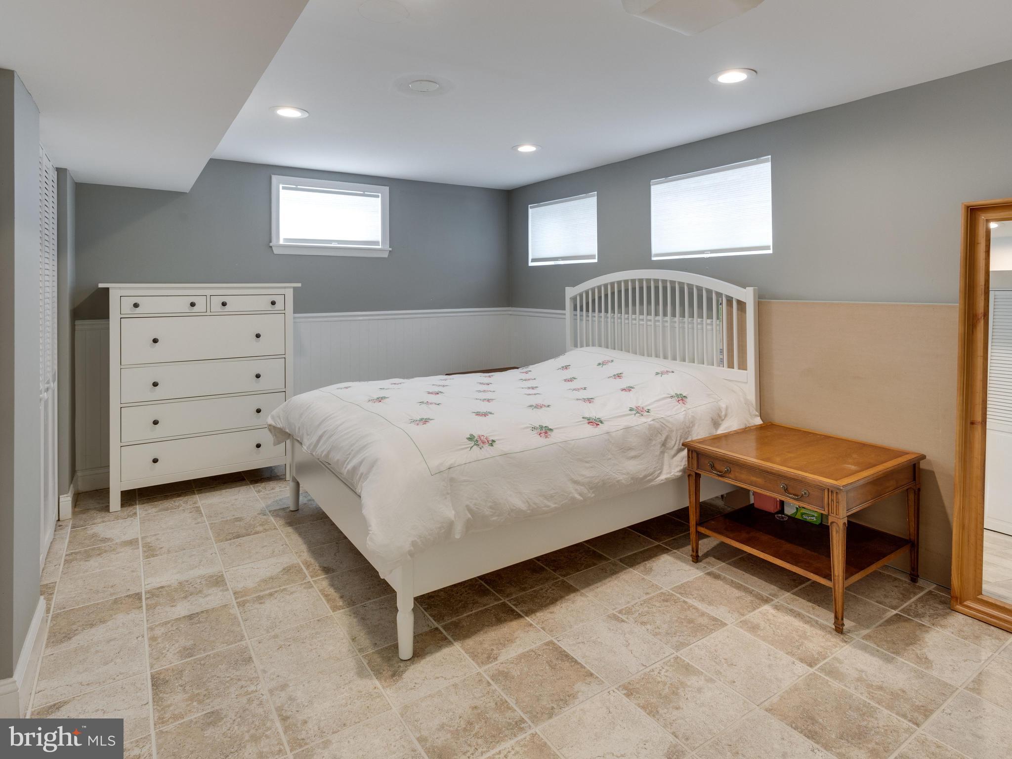 FAIRVIEW - Residential Lease