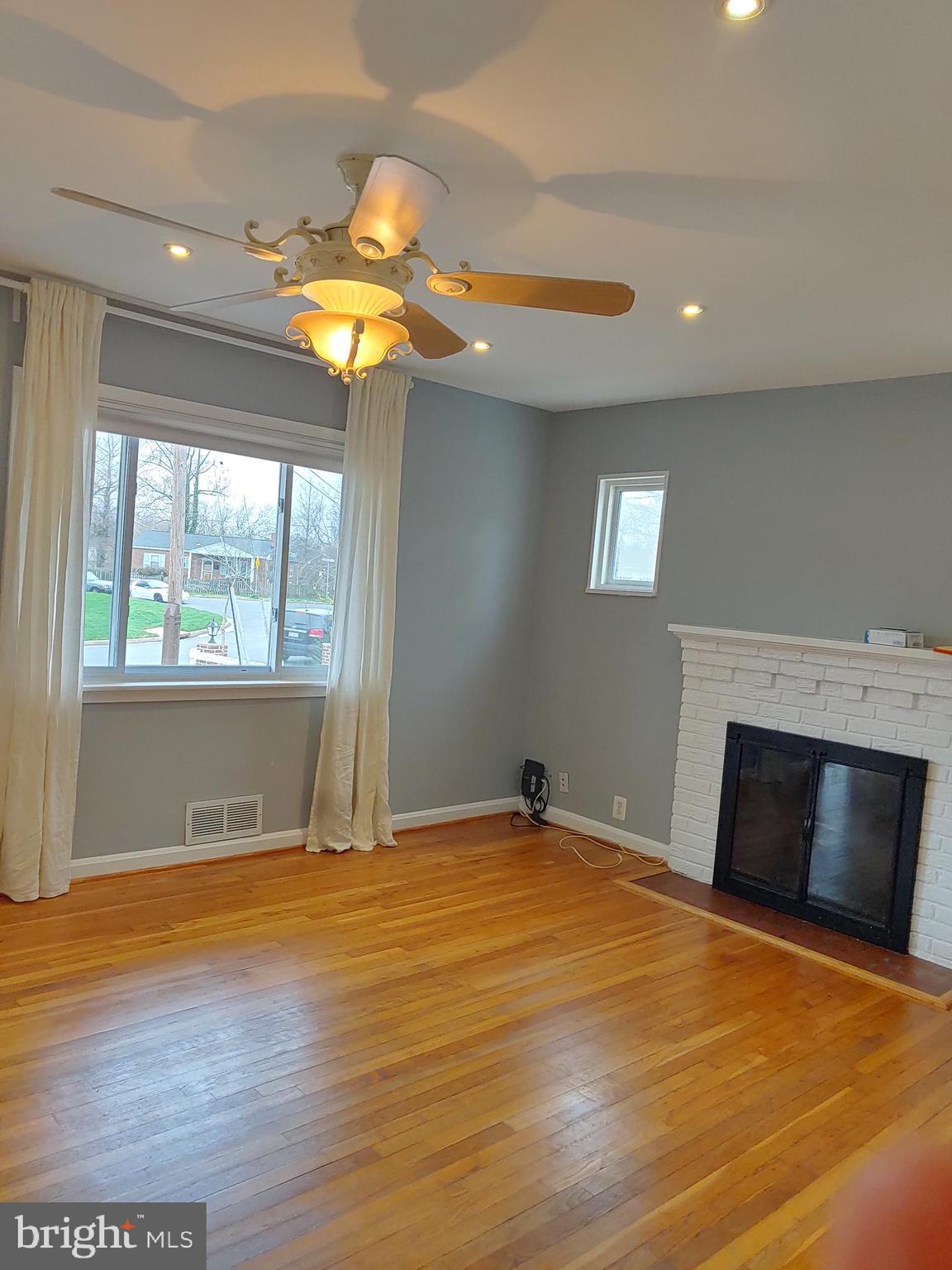 FAIRVIEW - Residential Lease